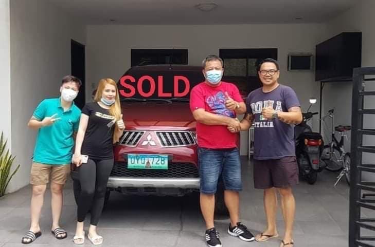 Black Mitsubishi Montero Sport photo