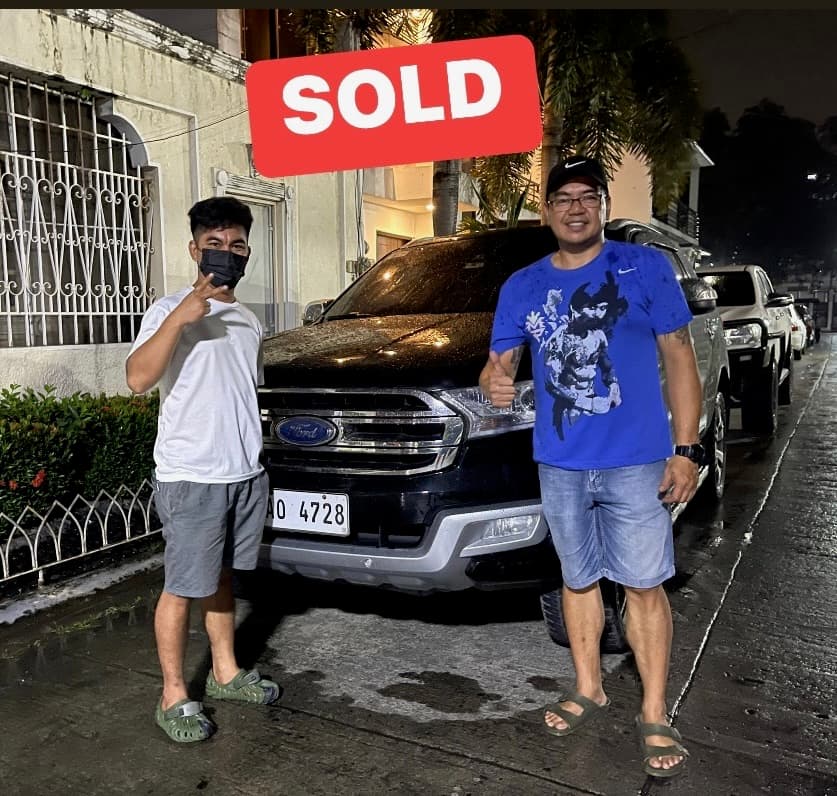 Black Ford Ranger photo