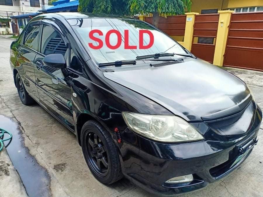 Black Toyota Altis photo
