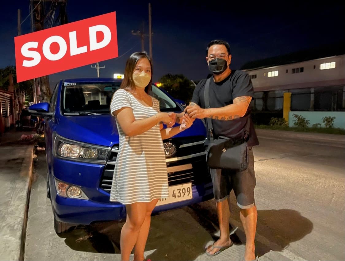 Dark Blue Toyota Innova photo