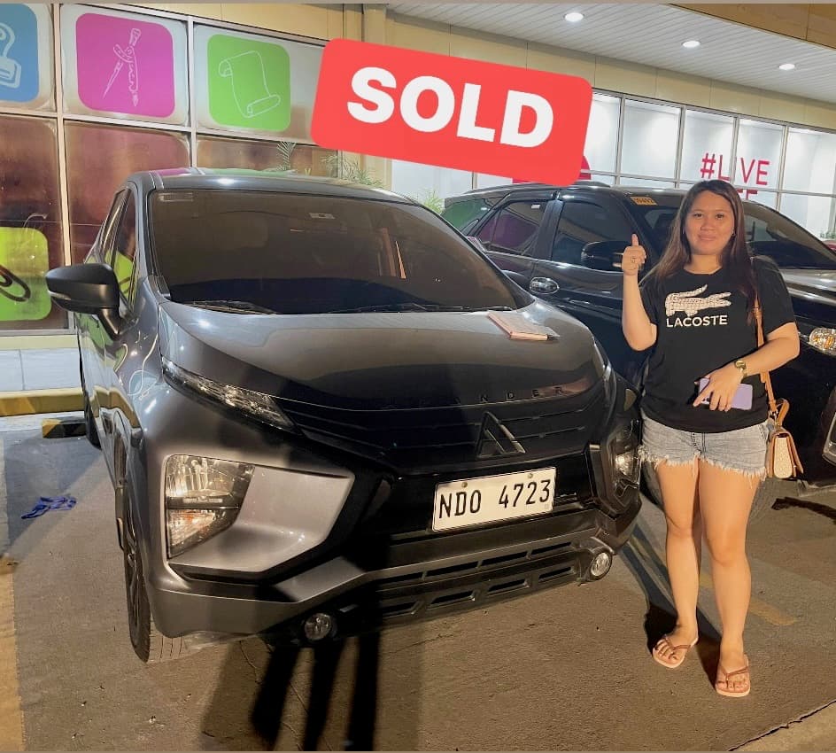 Black Mitsubishi Xpander photo
