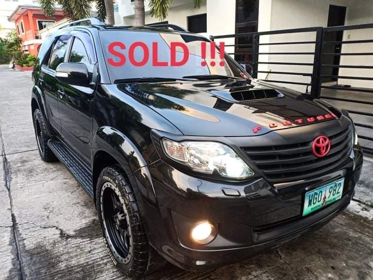 Black Toyota Fortuner photo