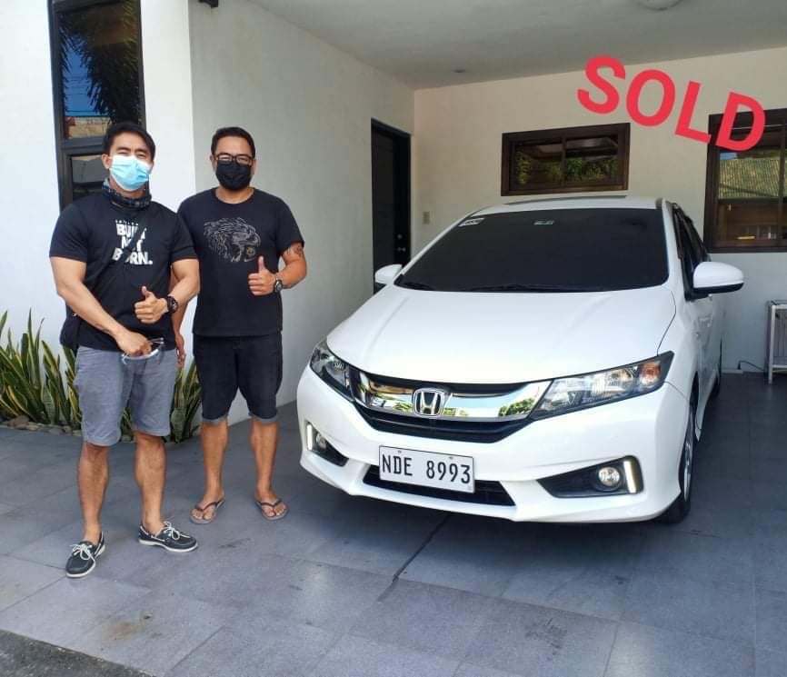 White Honda City photo