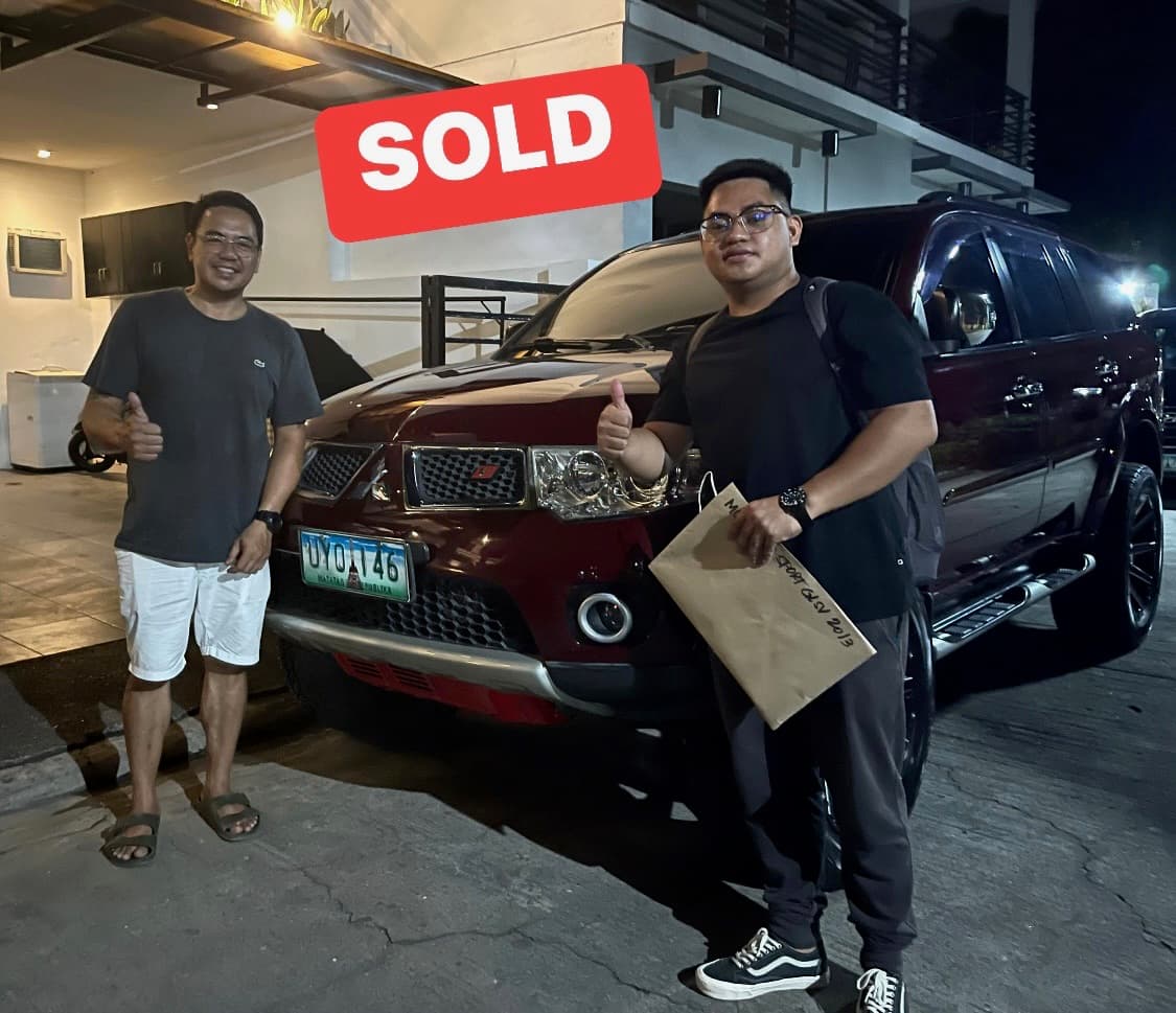 Maroon Ford Ranger photo