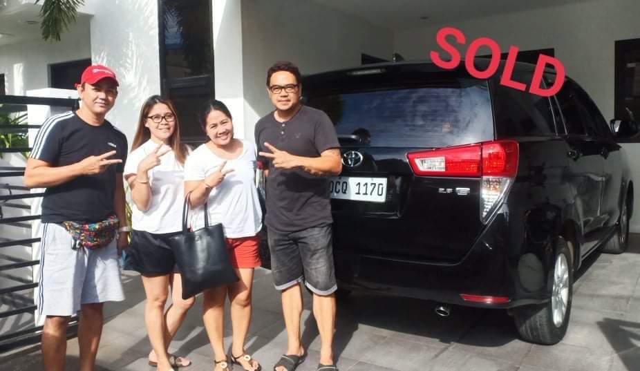Black Mitsubishi Xpander photo