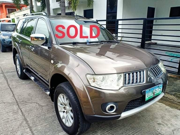 Bronze Mitsubishi Montero Sport photo