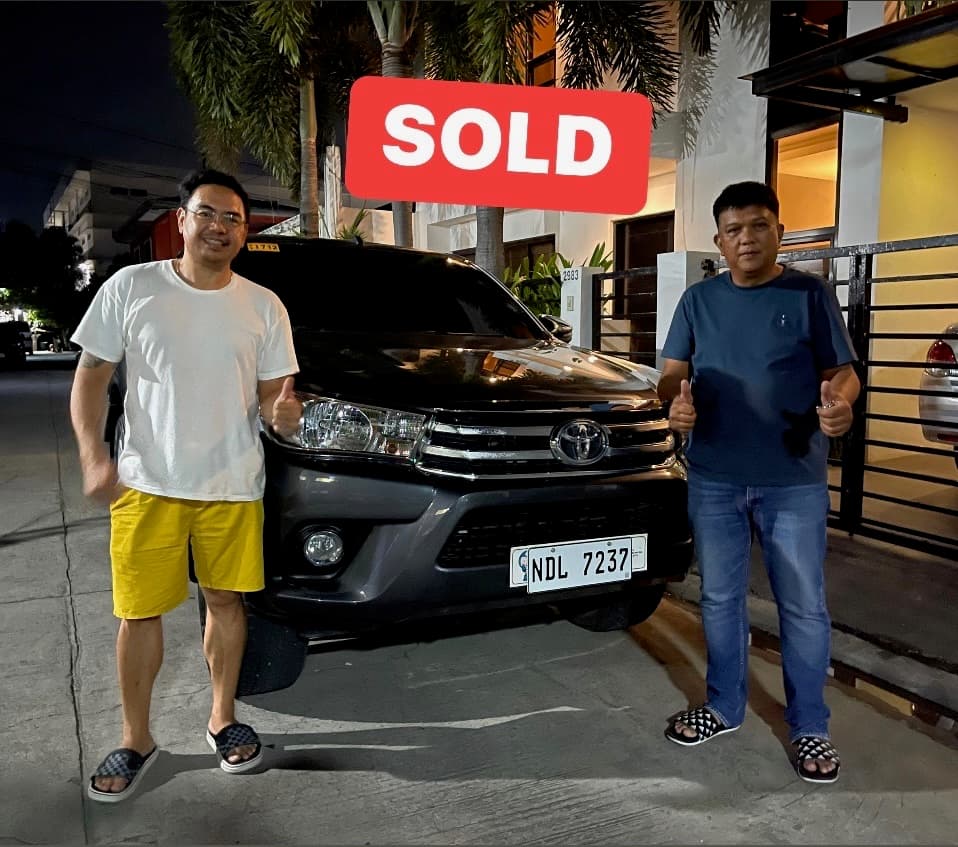 Black Toyota Fortuner photo