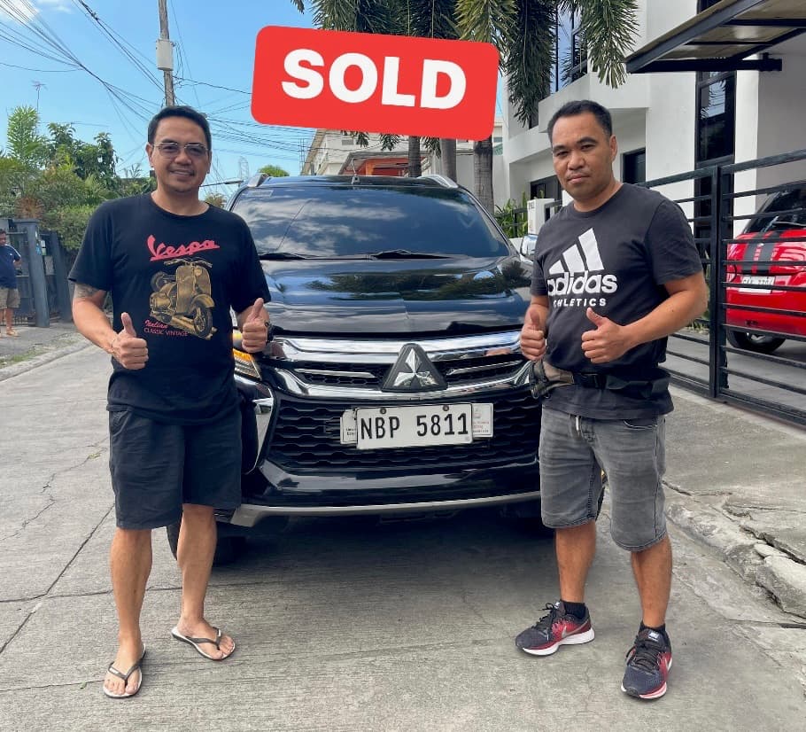 Black Mitsubishi Montero Sport photo