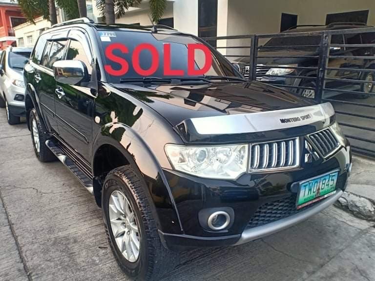 Black Mitsubishi Montero Sport photo