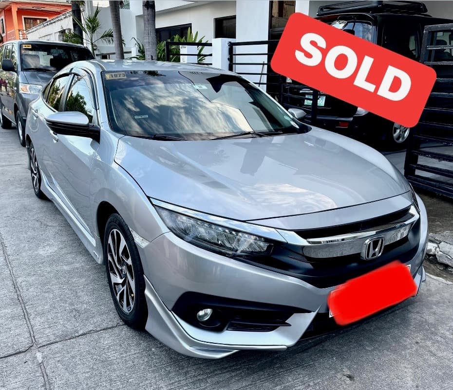 Silver Honda Civic photo