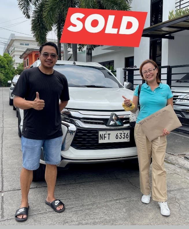 Black Mitsubishi Xpander photo