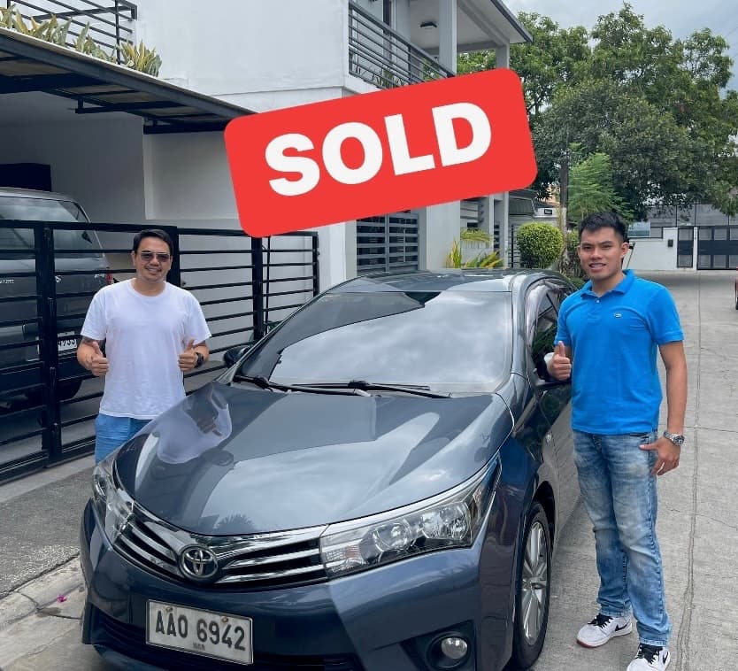 Gray Toyota Altis photo