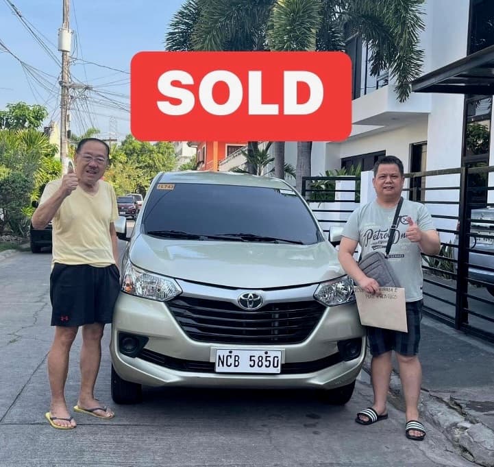 Silver Toyota Avanza photo