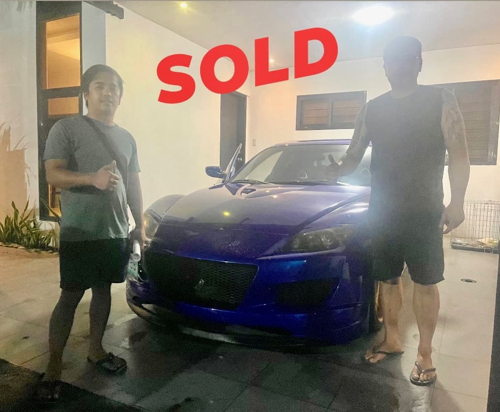 Blue Toyota Corolla photo
